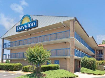 Days Inn By Wyndham Charlotte Northlake Екстер'єр фото
